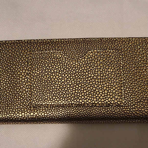 Henri Bendel Wallet - Gold - Picture 5 of 5